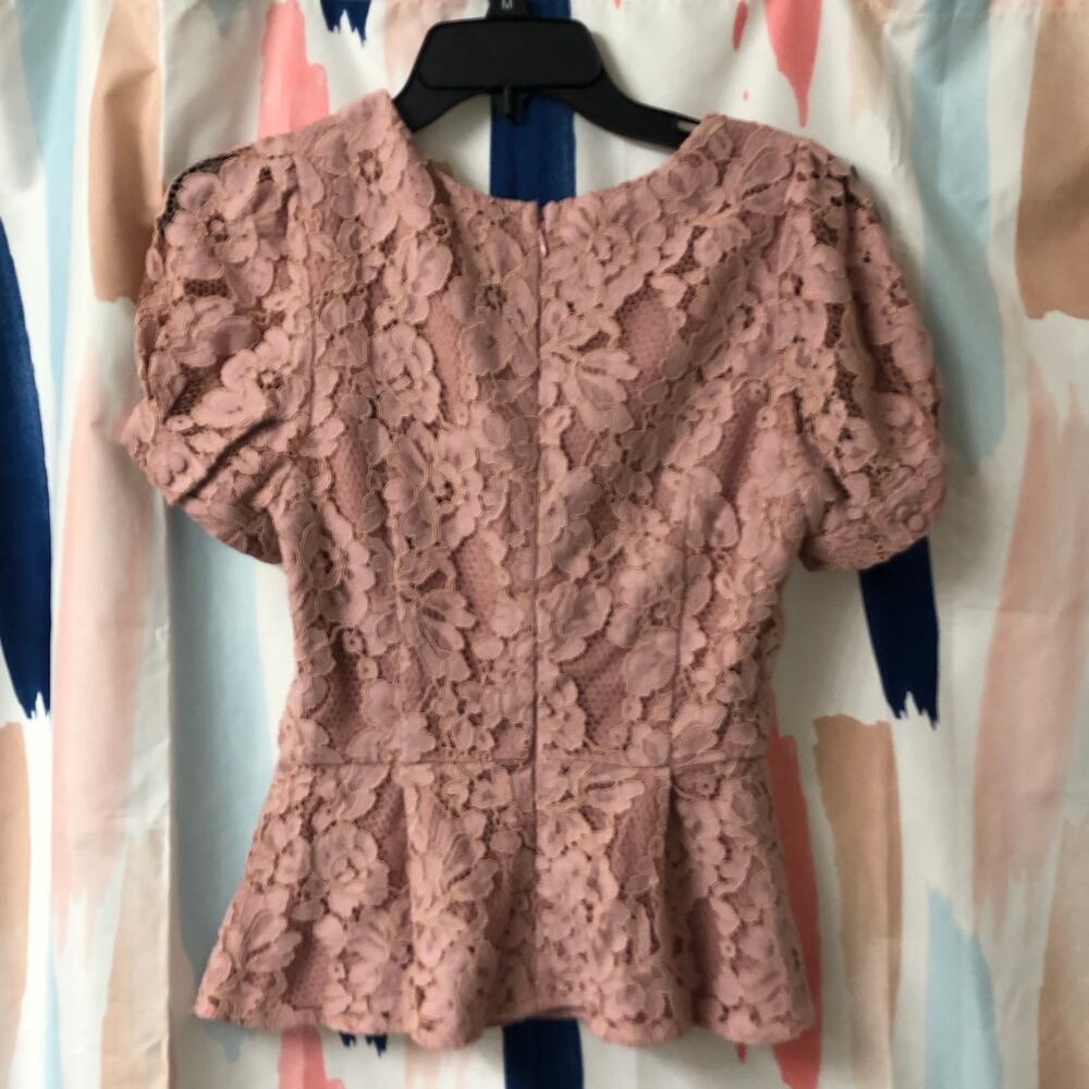 Adelyn Rae Dusty Pink Puff Sleeve Peplum Floral Lace Blouse Size XS - Picture 6 of 12